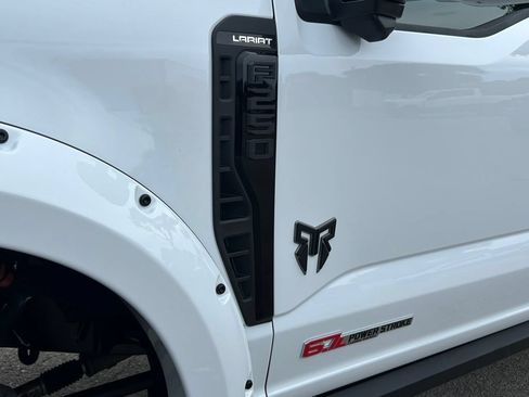 New 2026 Ford F250 Lariat w/ Black Appearance Package AWD/4WD image 22