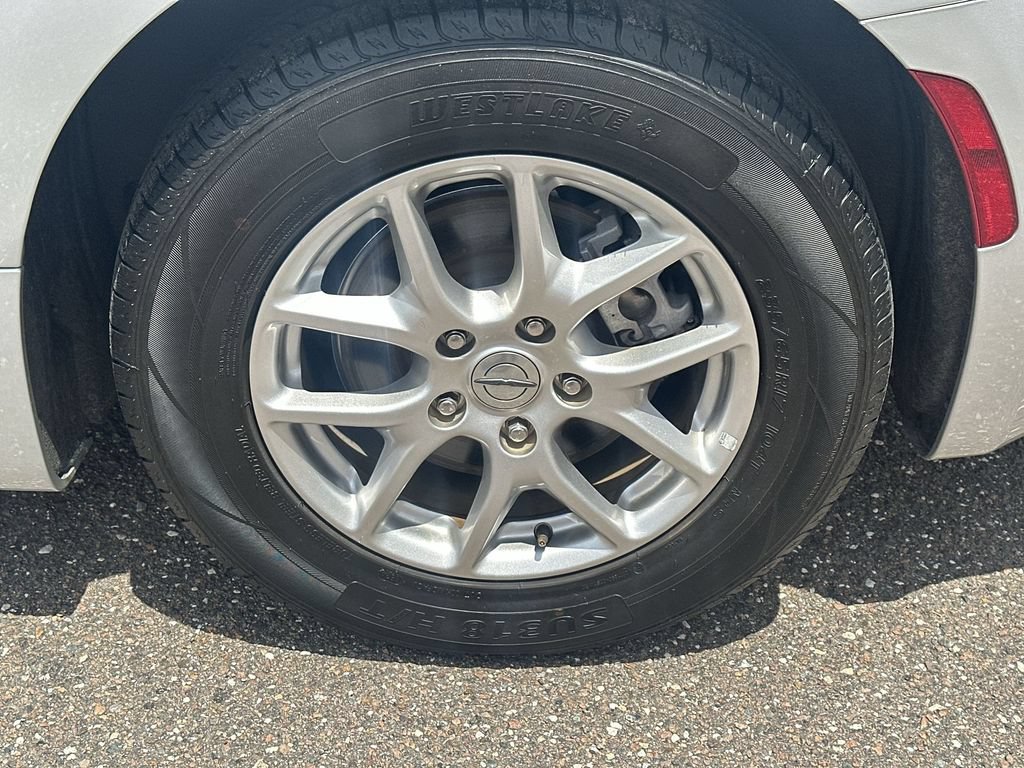 Used 2024 Chrysler Pacifica Touring-L FWD image 32