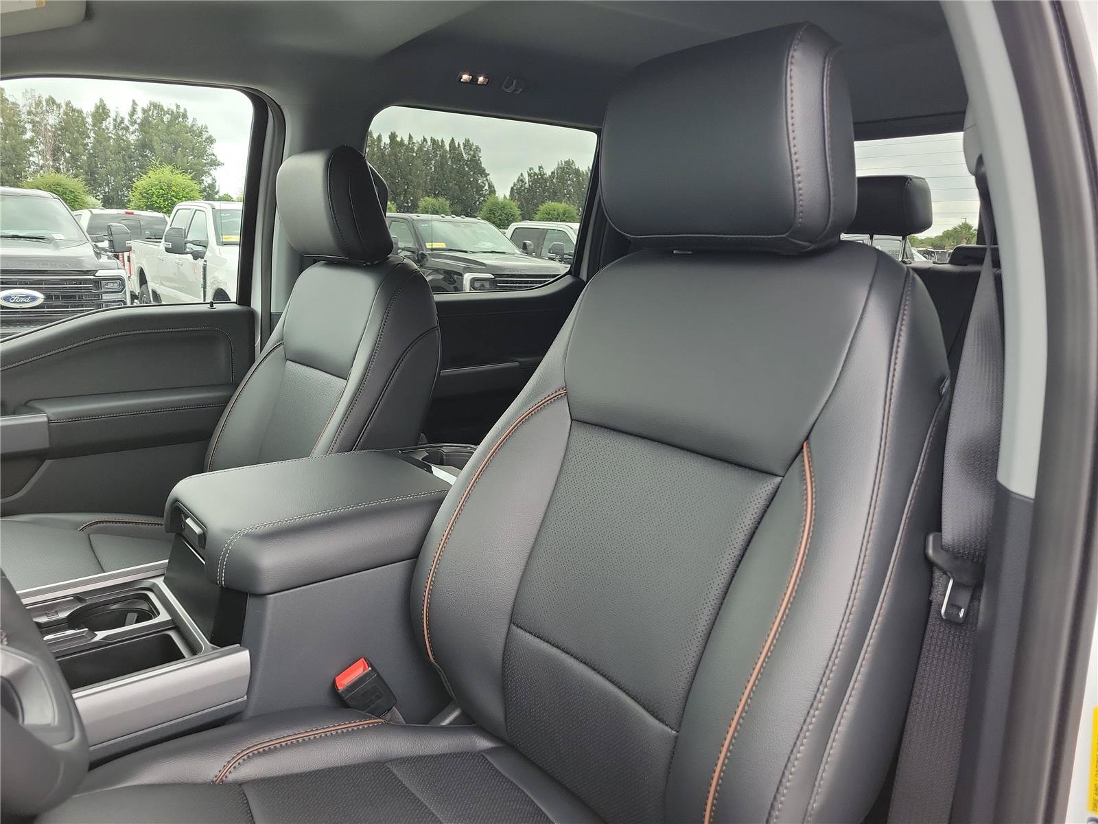 New 2026 Ford F250 Lariat w/ Black Appearance Package AWD/4WD image 18
