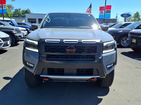 Used 2025 Nissan Frontier PRO-4X w/ Tow Package AWD/4WD image 18