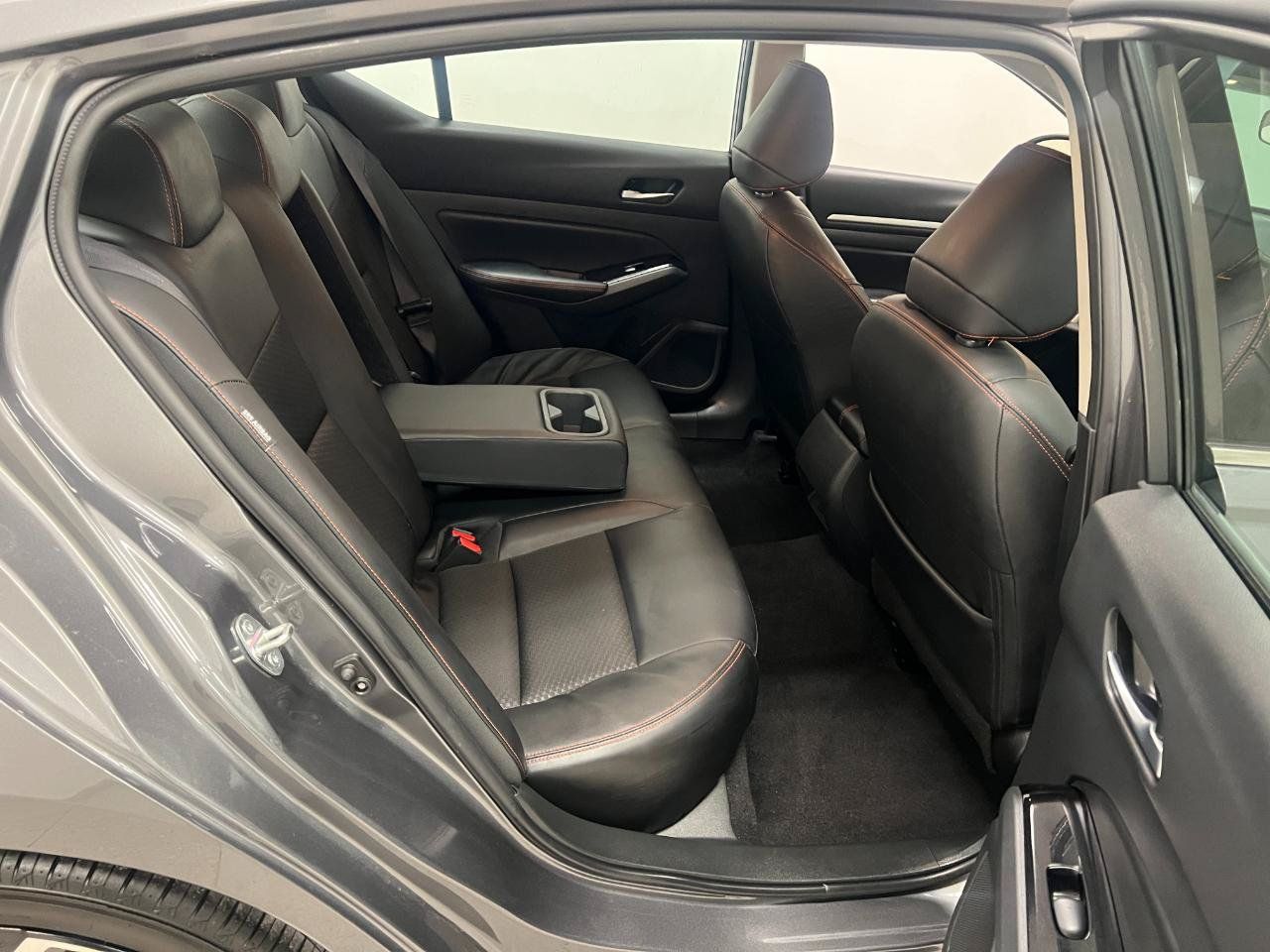 Used 2025 Nissan Altima 2.5 SR FWD image 34
