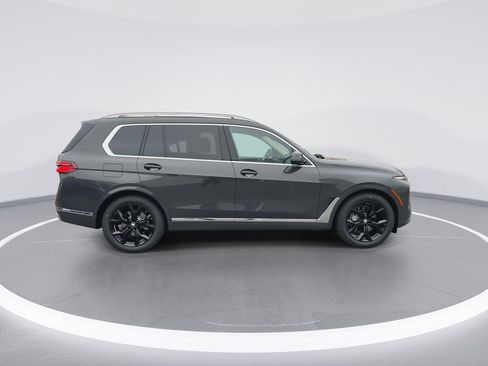 New 2026 BMW X7 xDrive40i w/ Premium Package image 9