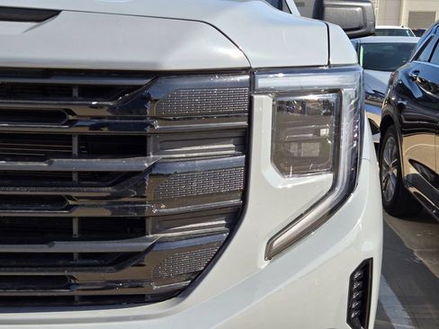 Used 2024 GMC Sierra 1500 Elevation AWD/4WD image 13