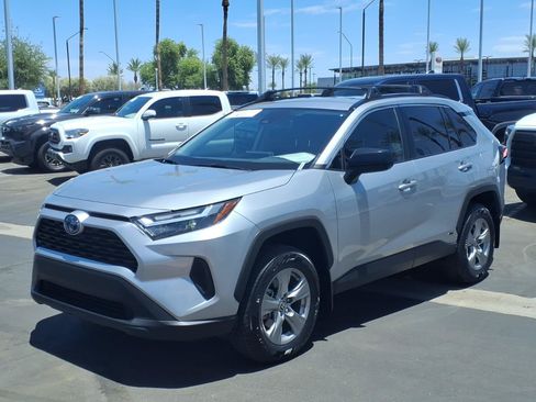 Certified 2024 Toyota RAV4 LE AWD/4WD image 8