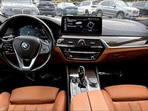 Used 2021 BMW 530e xDrive image 18
