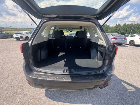 Used 2021 Subaru Forester AWD/4WD image 6