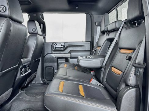Used 2021 GMC Sierra 2500 AT4 w/ AT4 Premium Plus Package AWD/4WD image 11