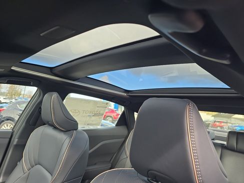 New 2026 Toyota Crown Platinum image 12