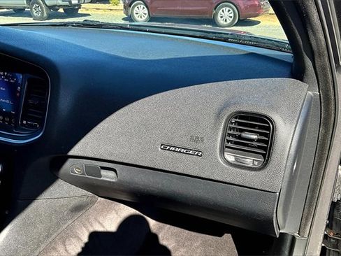 Used 2018 Dodge Charger R/T w/ Blacktop Package image 23