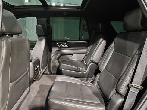 Used 2021 Chevrolet Tahoe Z71 w/ Luxury Package AWD/4WD image 37