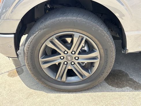 Used 2021 Ford F150 Lariat w/ Equipment Group 502A High AWD/4WD image 11