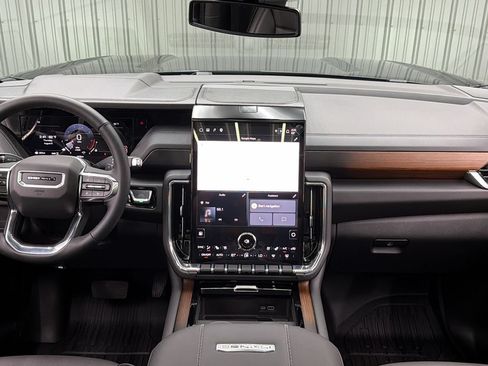 Used 2026 GMC Yukon Denali w/ Sun & Power Step Package AWD/4WD image 42