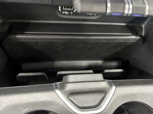 Used 2022 RAM 1500 Laramie AWD/4WD image 33
