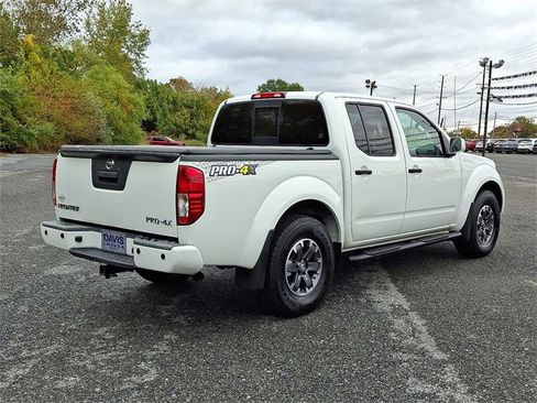 Used 2018 Nissan Frontier PRO-4X image 6