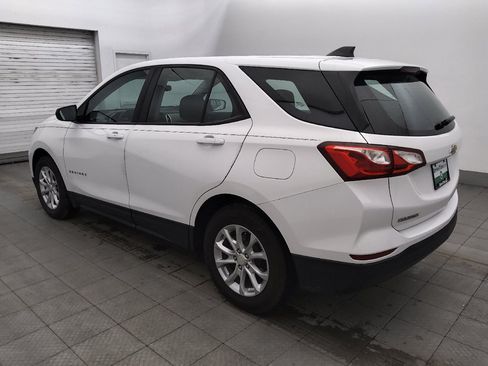 Used 2021 Chevrolet Equinox LS FWD image 3