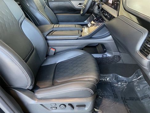 New 2026 INFINITI QX80 Autograph image 9