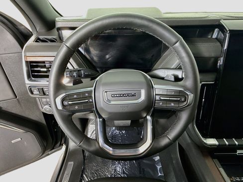 Used 2026 GMC Yukon Denali AWD/4WD image 13