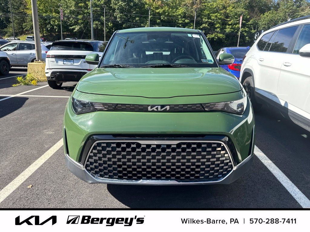 Certified 2023 Kia Soul EX FWD image 2