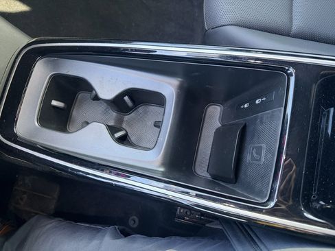 Used 2023 Volkswagen ID.4 Pro S image 22