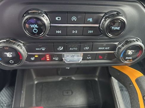 Used 2021 Ford Bronco Badlands image 38