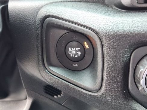 Used 2024 Jeep Gladiator Sport AWD/4WD image 35