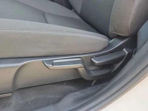 Used 2021 Honda HR-V Sport image 16