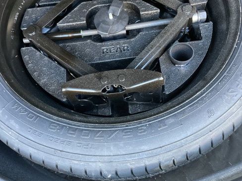 Used 2021 Chevrolet Blazer RS w/ Enhanced Convenience Package image 23