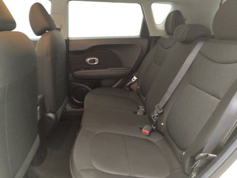 Used 2019 Kia Soul FWD image 18