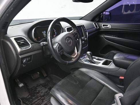 Used 2018 Jeep Grand Cherokee Altitude image 19