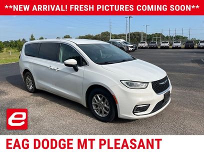 Used 2023 Chrysler Pacifica Touring-L