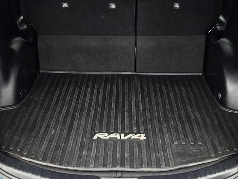 Used 2016 Toyota RAV4 SE AWD/4WD image 10