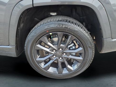 New 2026 Jeep Grand Cherokee L Limited image 9