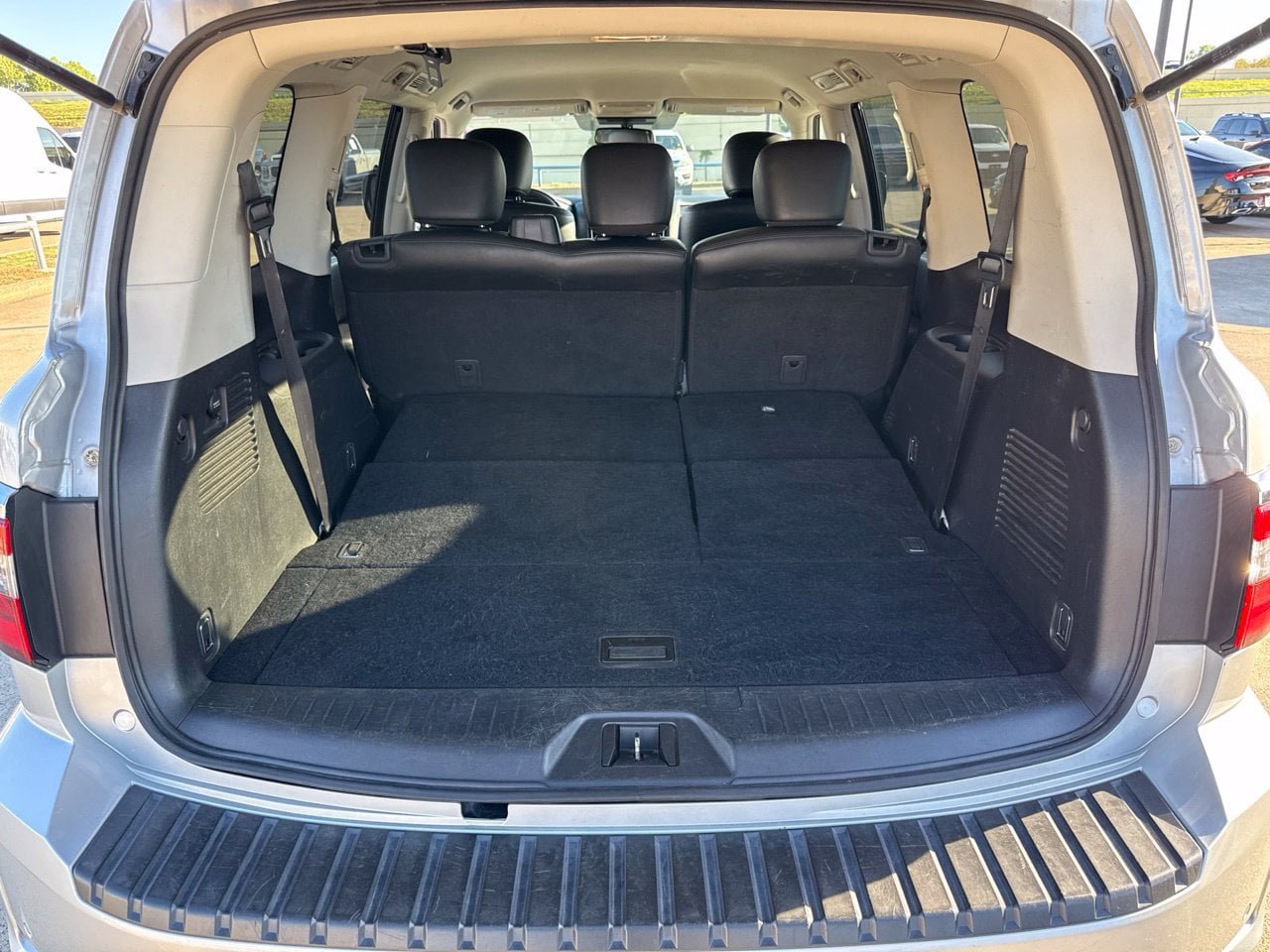 Used 2024 Nissan Armada SV RWD image 10