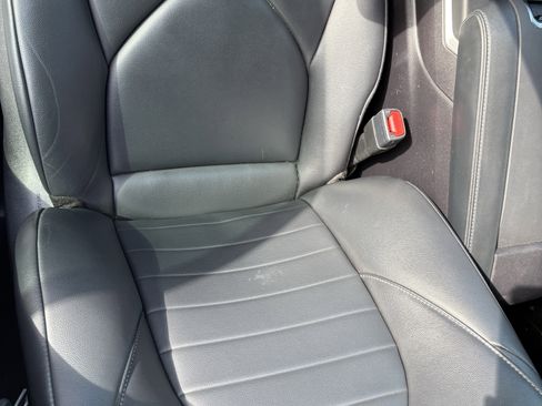 Used 2022 Toyota Highlander XLE image 10