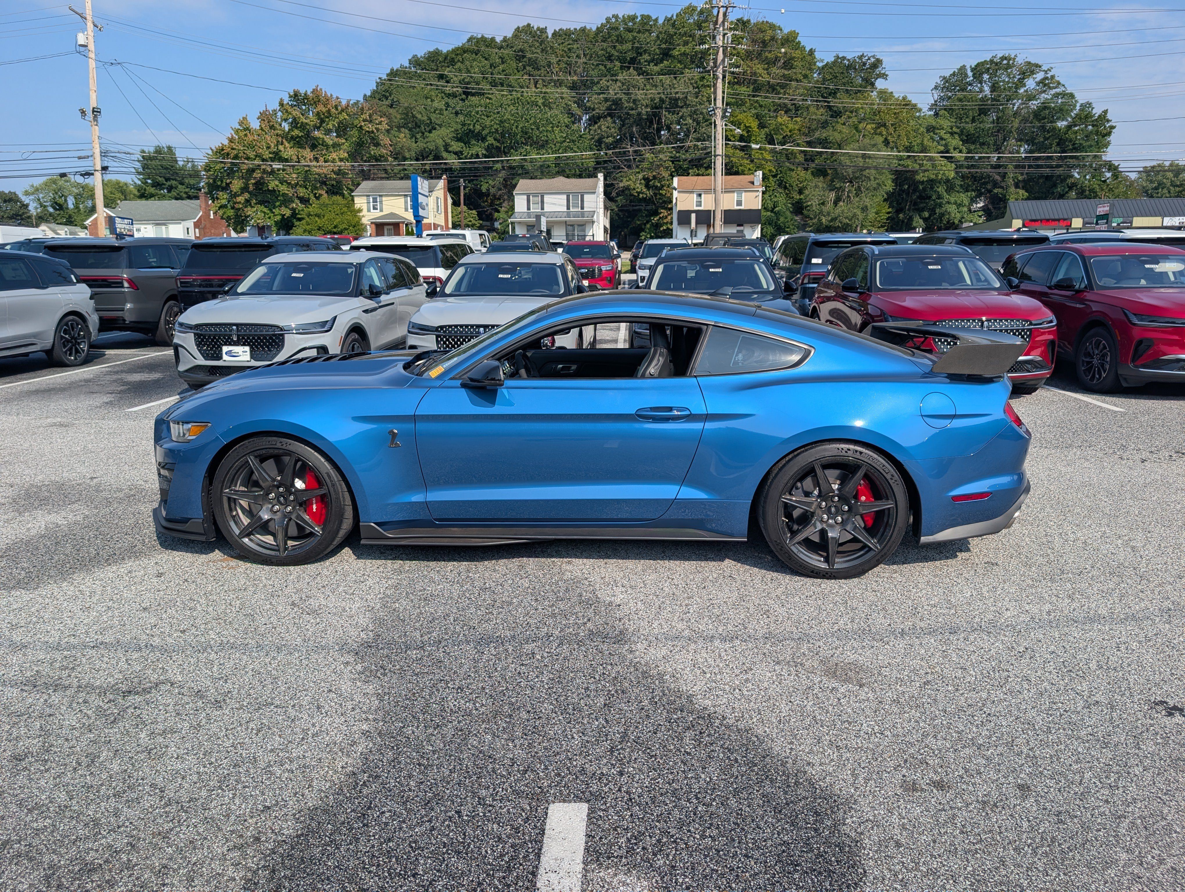 Certified 2020 Ford Mustang Shelby GT500 w/ Carbon Fiber Track Pack RWD image 3