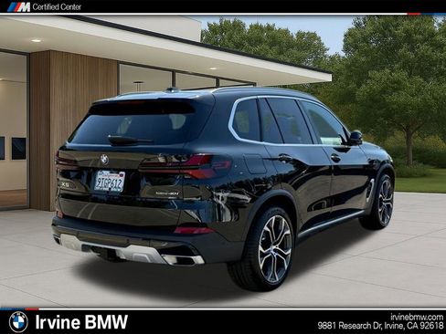 Used 2026 BMW X5 sDrive40i w/ Premium Package image 8