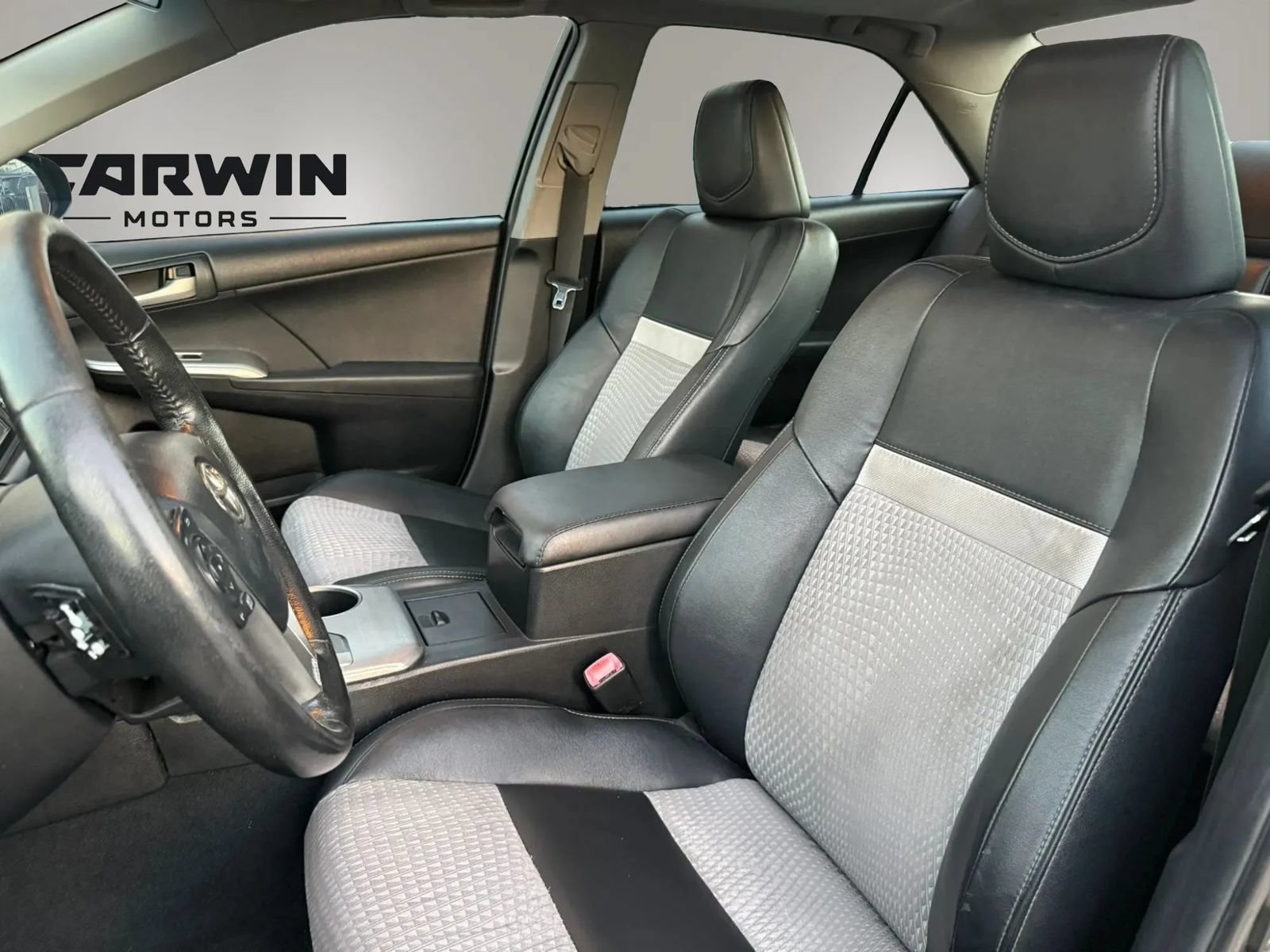 Used 2012 Toyota Camry SE FWD image 12