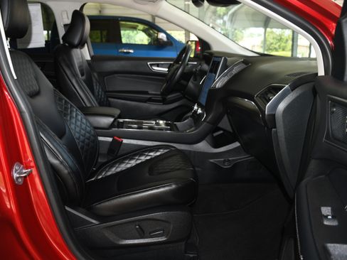 Used 2024 Ford Edge Titanium image 22