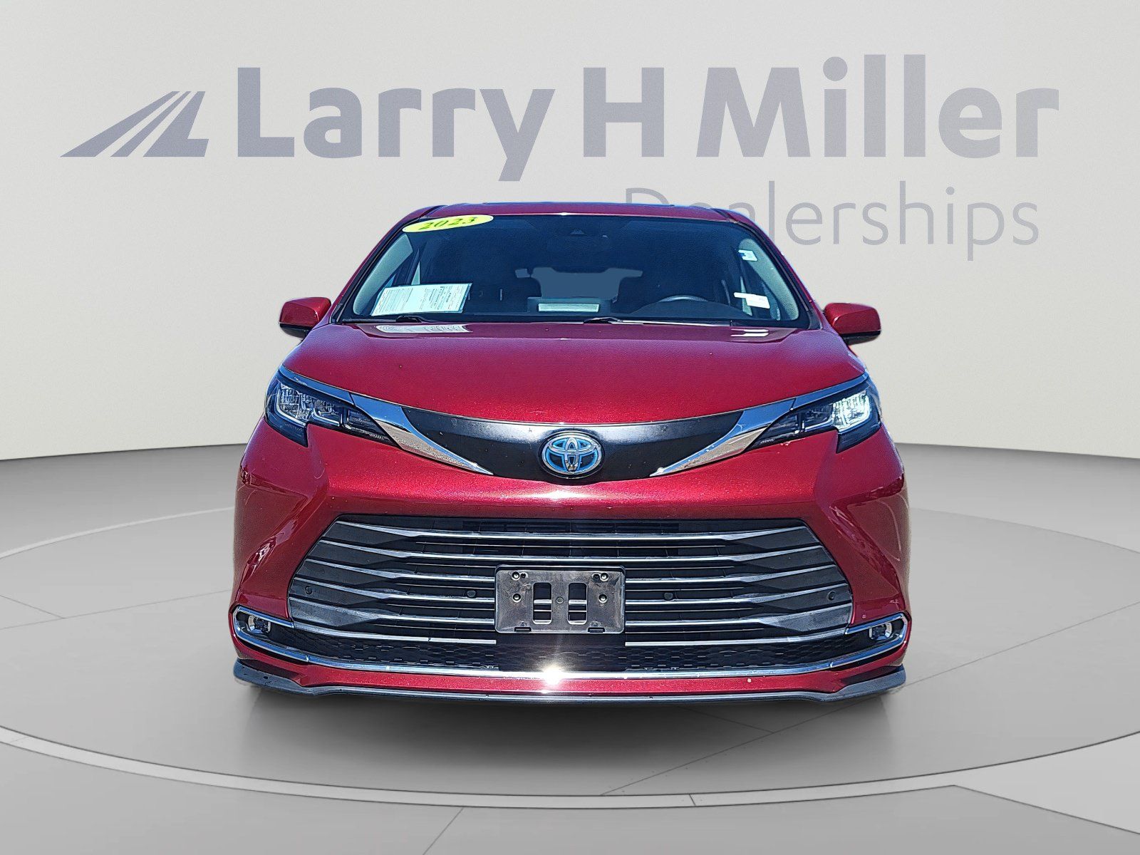 Certified 2023 Toyota Sienna XLE FWD image 8