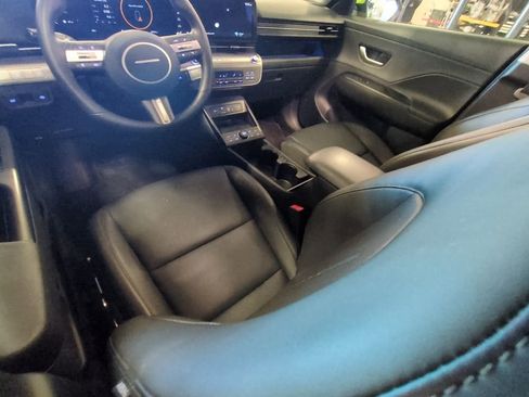 Used 2024 Hyundai Kona Limited image 22