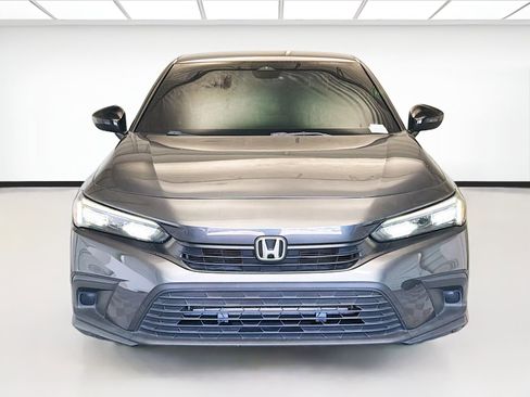Used 2022 Honda Civic Sport image 2