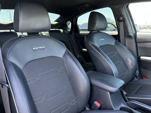 Certified 2023 Kia Forte GT-Line FWD image 17