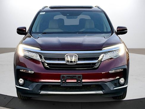 Used 2019 Honda Pilot Touring image 3