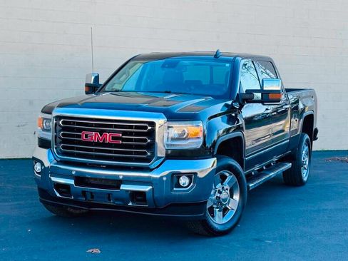 Used 2015 GMC Sierra 2500 SLT AWD/4WD image 3