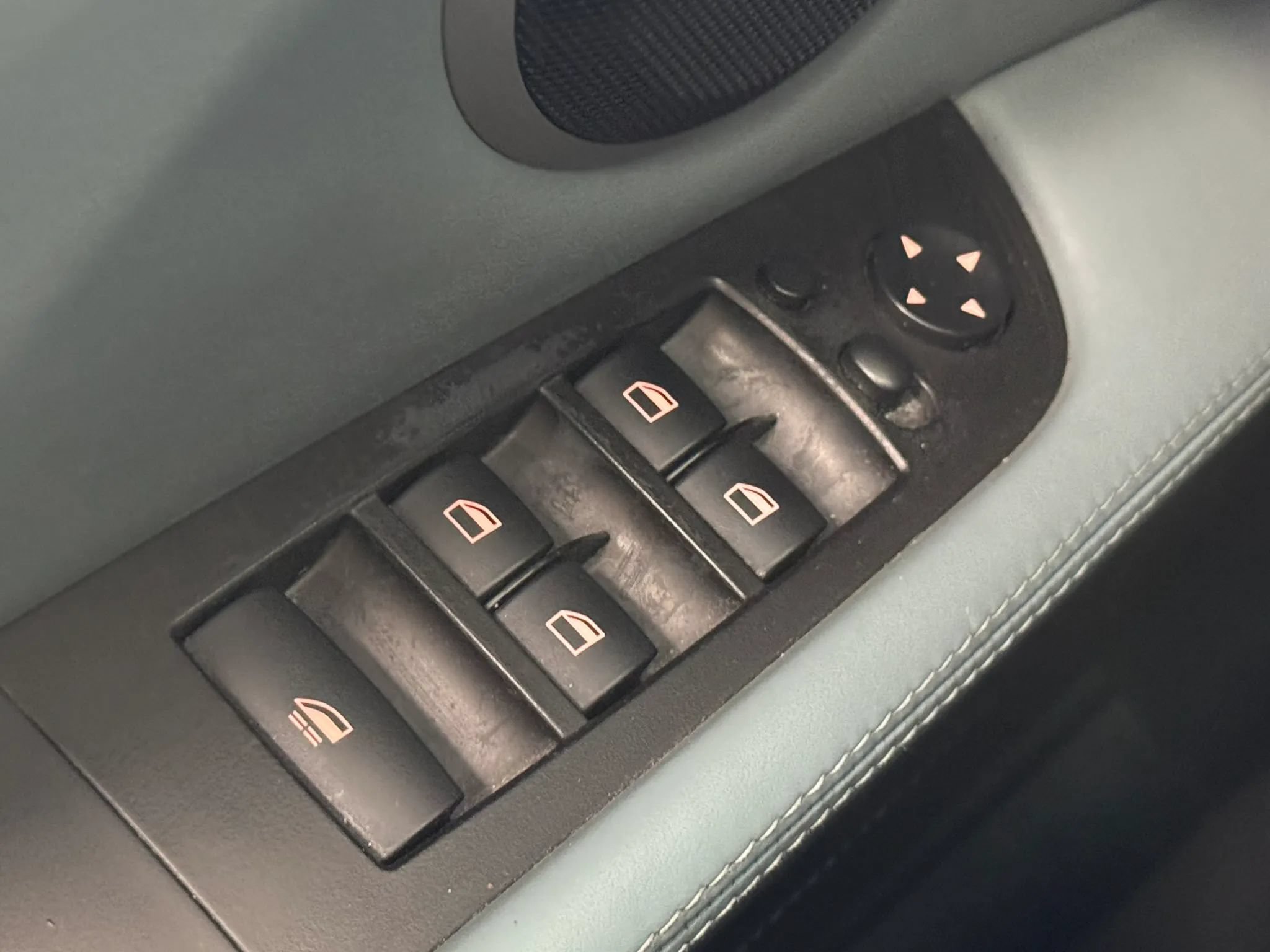 Used 2011 BMW M3 Convertible RWD image 23
