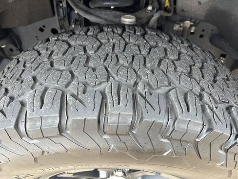 Certified 2025 Ford F150 Raptor AWD/4WD image 10