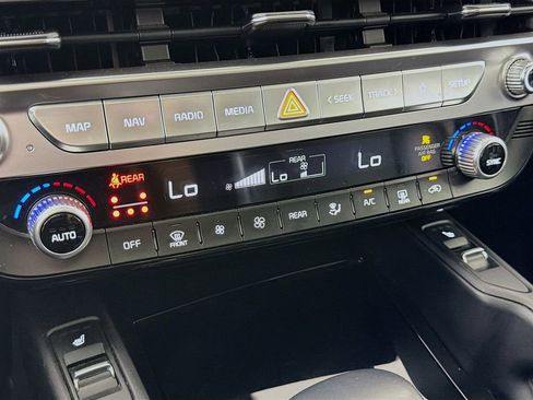 Used 2025 Kia Telluride S AWD/4WD image 20