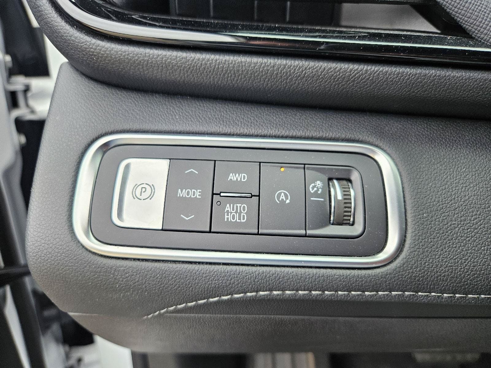 Used 2026 Buick Enclave Sport Touring AWD/4WD image 12