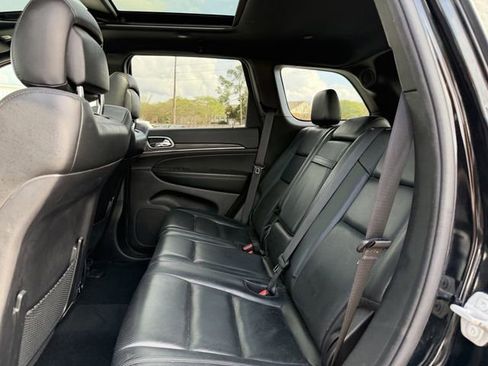 Used 2021 Jeep Grand Cherokee Limited w/ Luxury Group II image 15