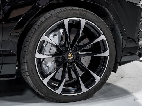 Used 2022 Lamborghini Urus AWD/4WD image 51